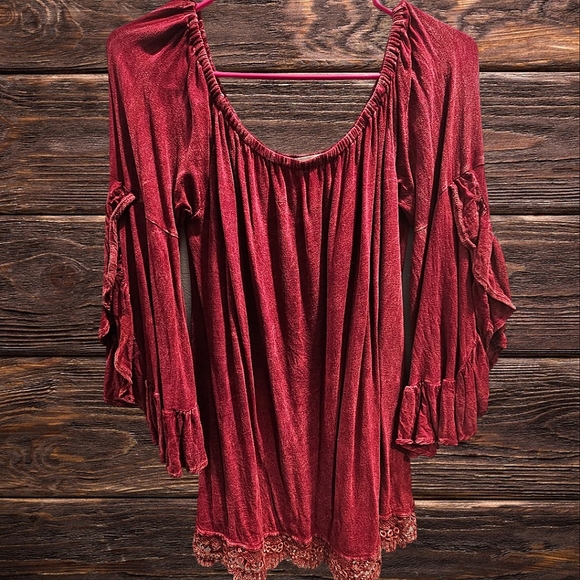 Altar'd State Tops - Altard State acid wash tunic with awesome sleeves!